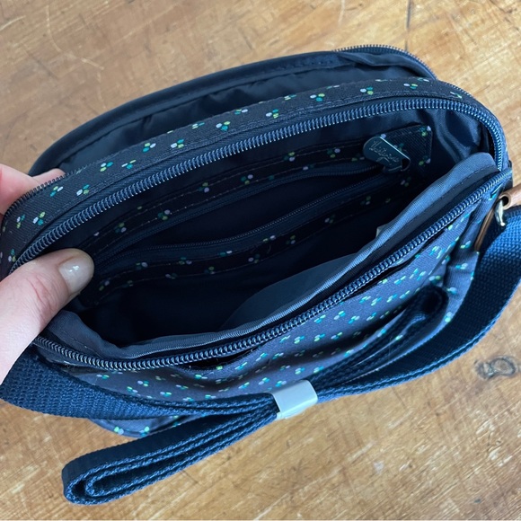 Crossbody bag - Picture 11 of 12